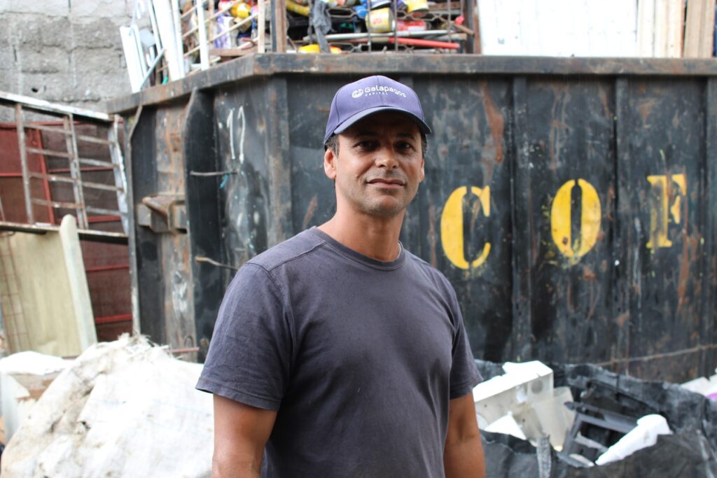 A família de Silas foi uma das primeiras a empreender no bairro do Cantinho do Céu, na década de 80