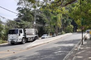 Bairro no Jardim Ângela tem apenas um acesso e vive dificuldades de trânsito