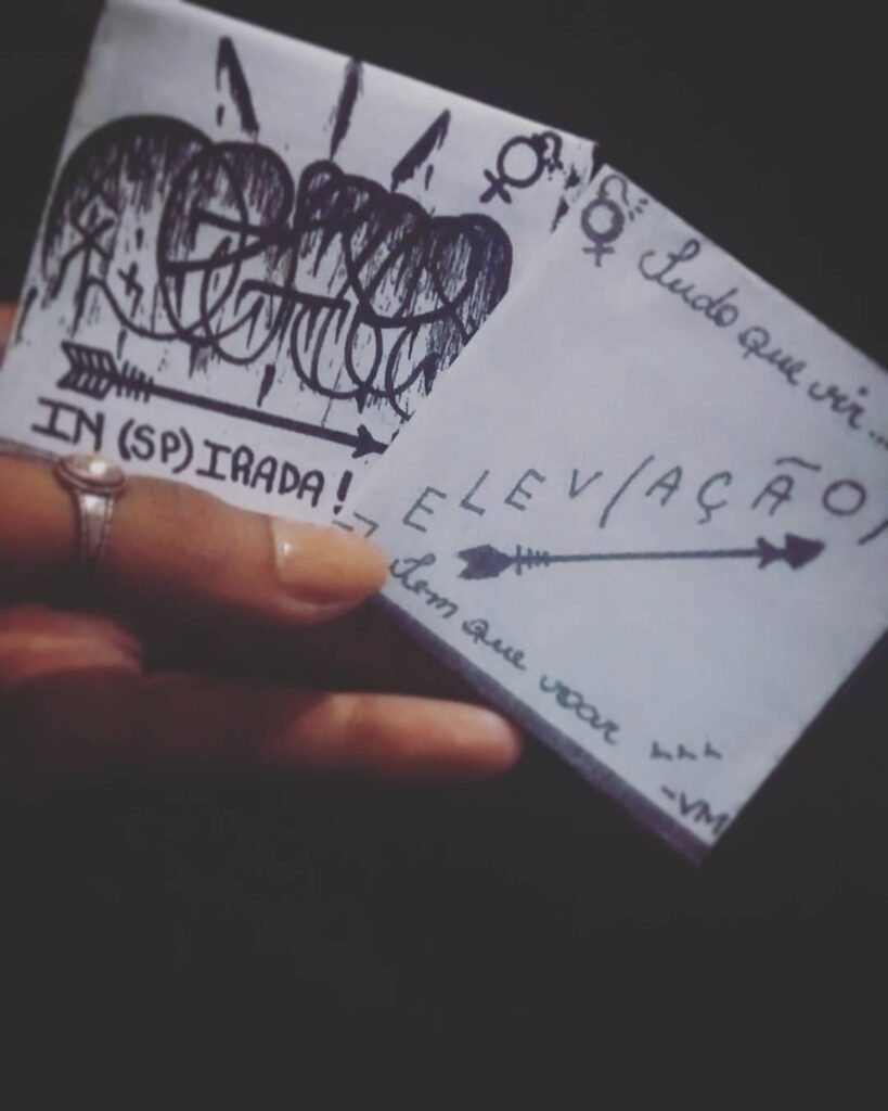 Fanzines produzidos pela a artista 