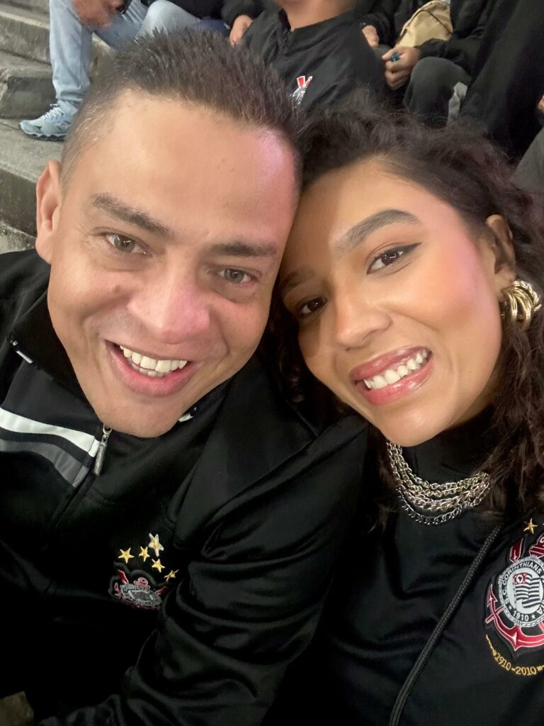 Aleksandro e filha Thauane na Arena Corinthians