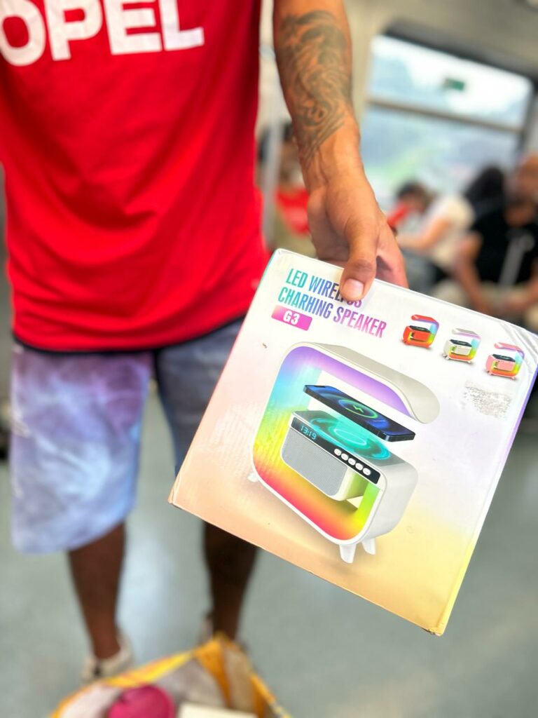 Aparelhos eletrônicos estão entre os produtos do Shopping Trem