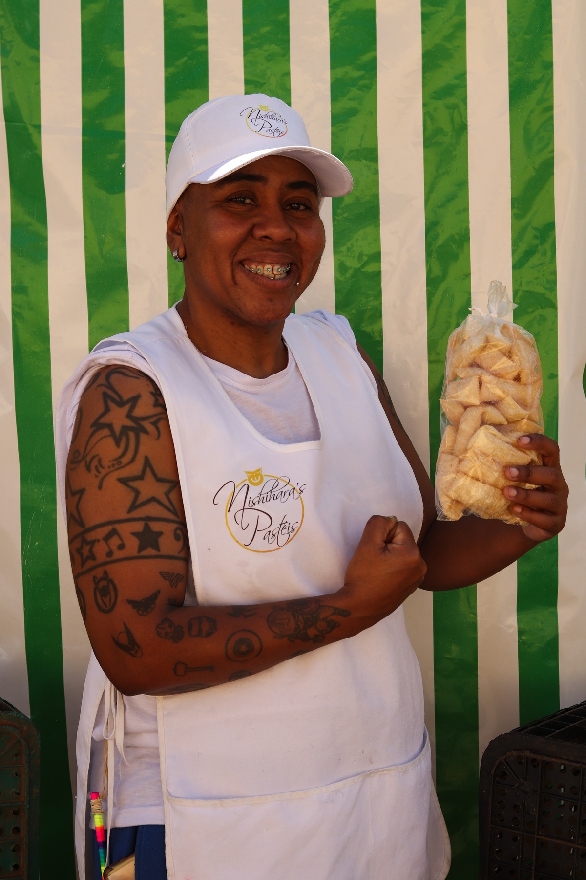 Fabiana Eloisa, 41, conhecida como “Fabiana Sorriso”, trabalha na área há mais de 20 anos, de terça-feira a domingo, após a indicação da irmã dela, Luciane