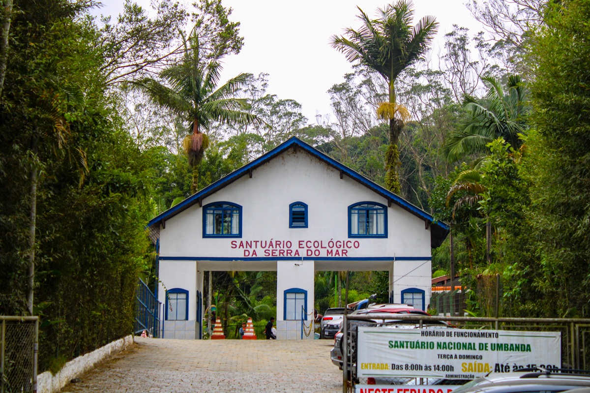 “Eu gostaria que as pessoas soubessem que a Umbanda é caridade, é tudo que a gente pode fazer de melhor pra outra pessoa independente de qualquer coisa”, explica a umbandista