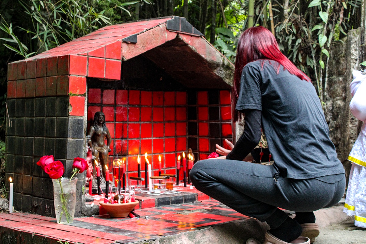 “Desde a primeira vez que a minha mãe me levou, foi amor à primeira vista — nunca mais eu deixei de ir” , revela a jovem