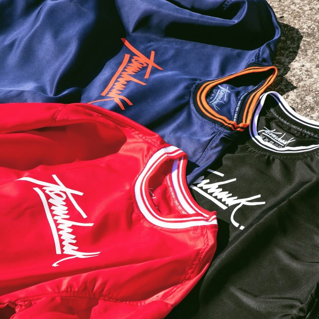 Os moletons de diversas cores