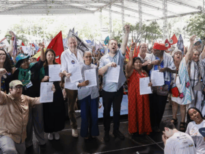 Movimento sociais entregam carta ao presidente da COP30 reivindicando moradia integradas à natureza
