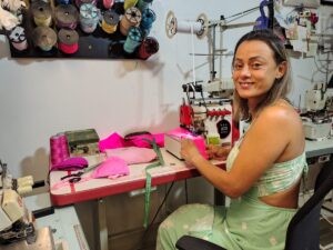 Empreendedora de Diadema cria biquínis artesanais e oferece desconto para leitores da Mural